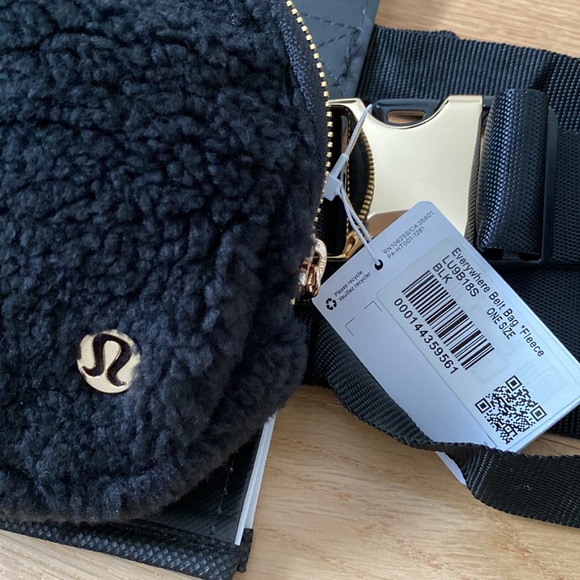 Everywhere belt bag black fleece - Picture 4 of 5